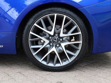 Lexus RC